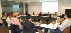 学生との懇談会の様子